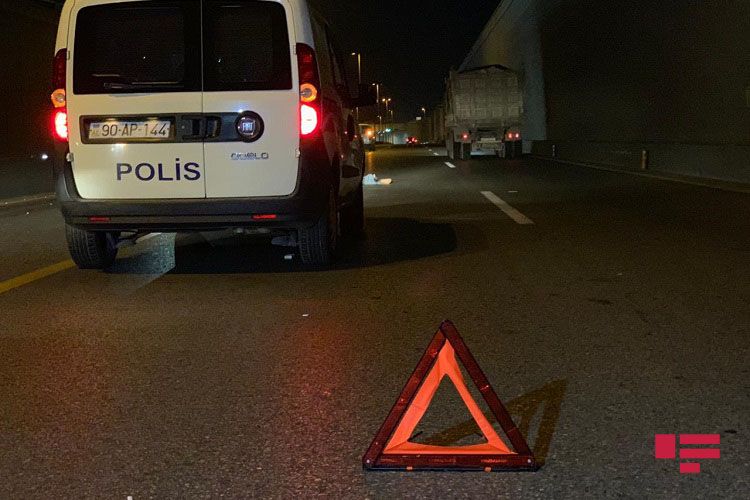 Bakıda iki qonşunu avtomobil vurdu