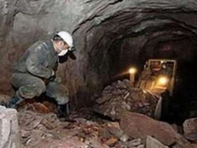 Qızıl mədənində dağıntılar altından qalan 5 şaxtaçı xilas edildi