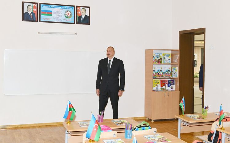 İlham Əliyev Milli Qəhrəmanın adını daşıyan məktəbin açılışında - YENİLƏNİB