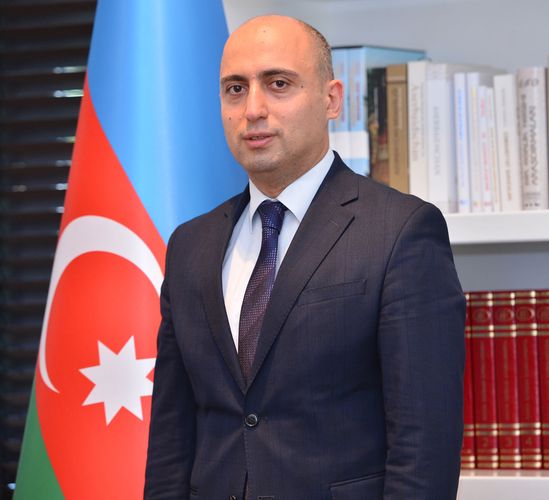 Təhsil naziri "Bilik günü" münasibətilə şagirdləri təbrik edib