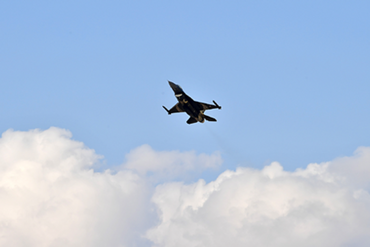 Ermənistana məxsus təyyarənin F-16 qırıcısı ilə vurulması məlumatı yalandır - MN