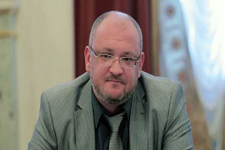 Sankt-Peterburq parlamentinin deputatı Maksim Reznik