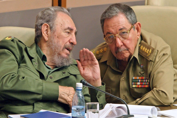 Fidel və Raul Kastro qardaşları