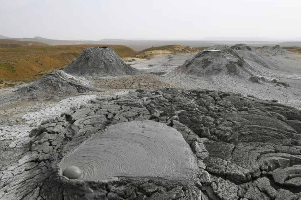 Abşeron rayonunun Qobustan kəndinin ərazisində palçıq vulkanları