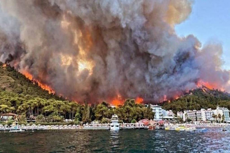 Marmarisdə yanğın söndürüldü:  Manavqat və Gündoğmuş nəzarətə götürüldü