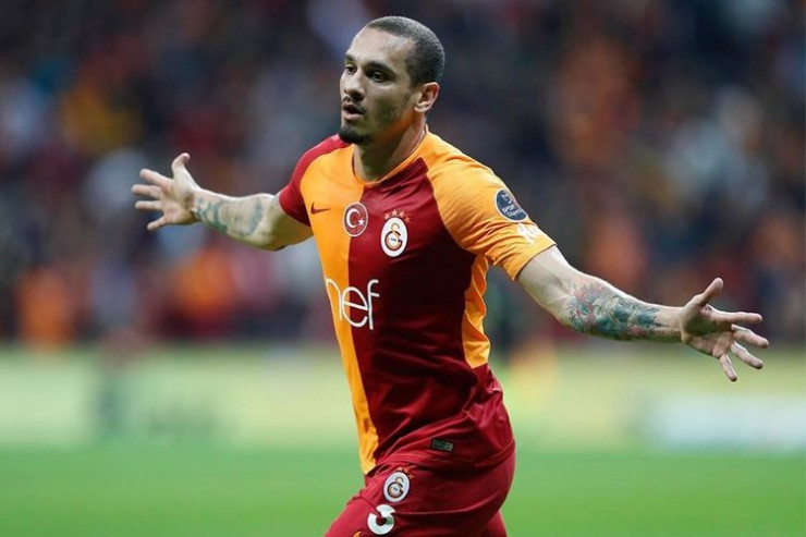 “Qalatasaray” FİFA-ya şikayət etdi