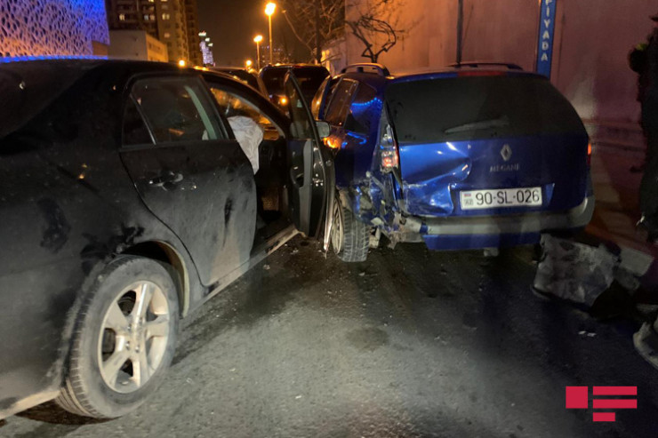 Bakıda 5 maşın bir-birinə çırpıldı- FOTO 