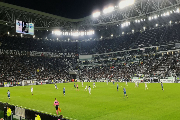 Meksikadakı futbol oyunu zamanı azarkeşlər güllələndi: Ölənlər və yaralananlar var 