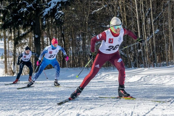 Çempion xizəkçi  OTELDƏ DÖYÜLDÜ 