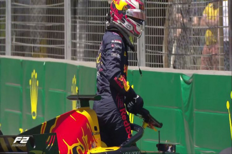 “Formula-2”:  4 pilot qəza törətdi