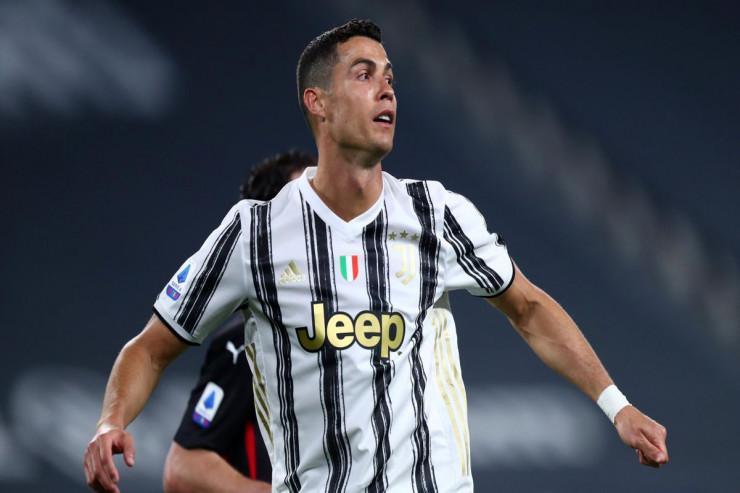 Ronaldu "Instagram"da rekorda imza atdı 