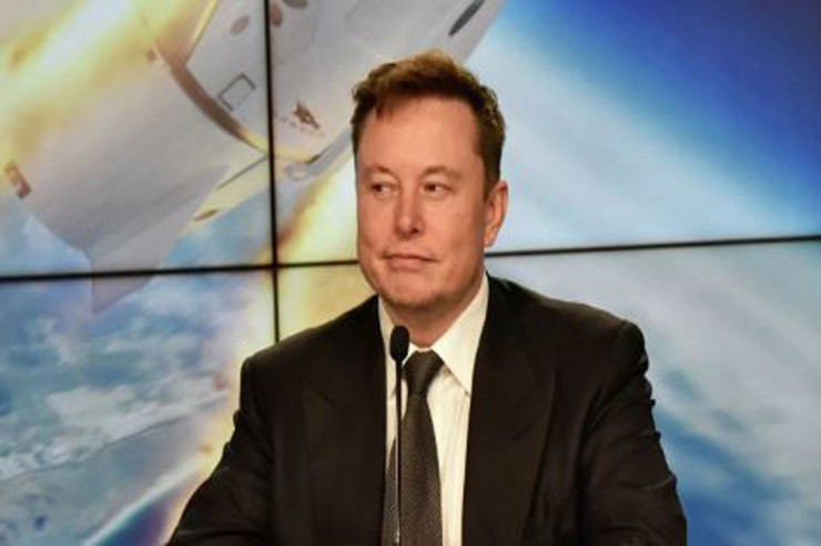 Astrofizik “SpaceX” layihəsinin təhlükəli olduğunu bildirdi