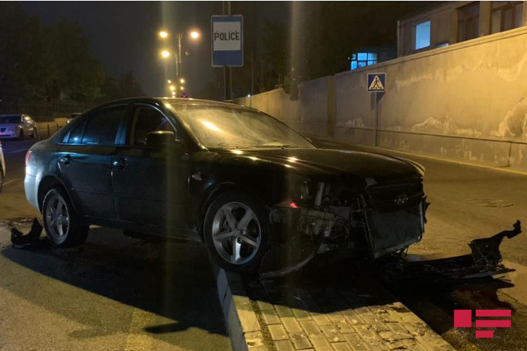 Polis İdarəsinin qarşısında yol qəzası - FOTO 