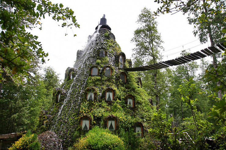 Çilidə yerləşən ecazkar “Sehirli dağ” hoteli (Montaña Magica Lodge)