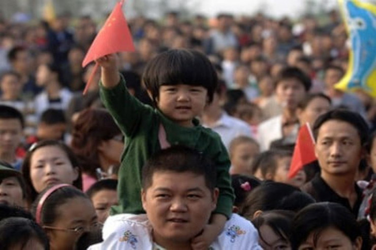 Çinin əhalisi son 10 ildə 72 milyon artıb