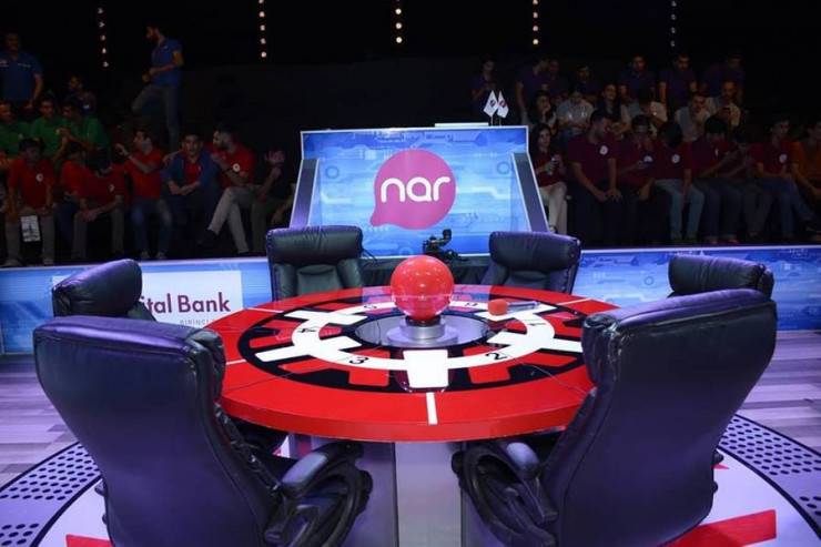 “Nar” komandası “Breyn Rinq” yarışının yarımfinalına çıxdı