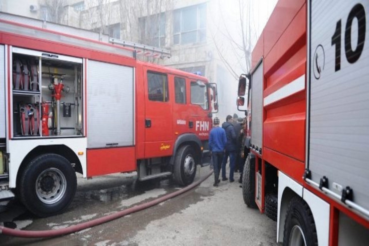 Abşeronda çoxmərtəbəli yaşayış binasında PARTLAYIŞ:  sakinlər təxliyə edildi