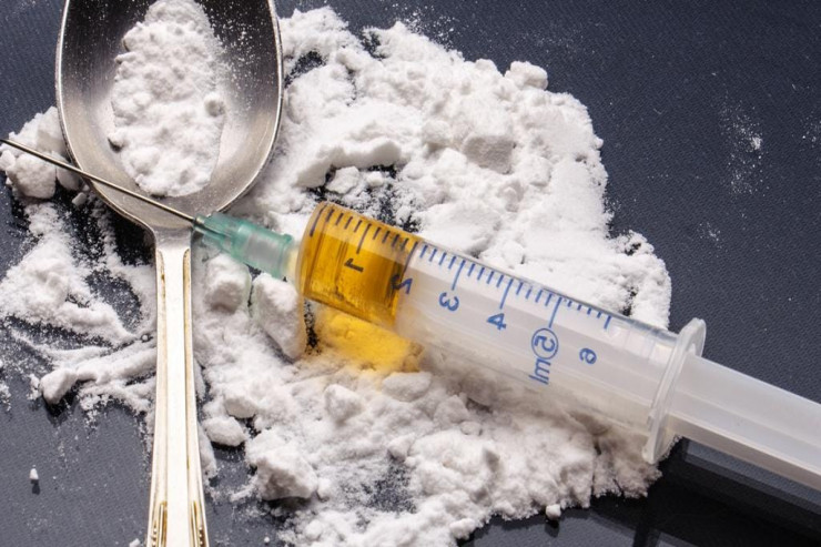 Yevlaxda heroin və "patı" satan 7 nəfər tutuldu