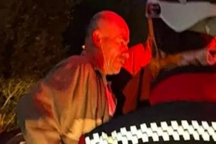 İtkin düşən şəxs xilasedicilərlə birlikdə özünü axtardı - FOTO 