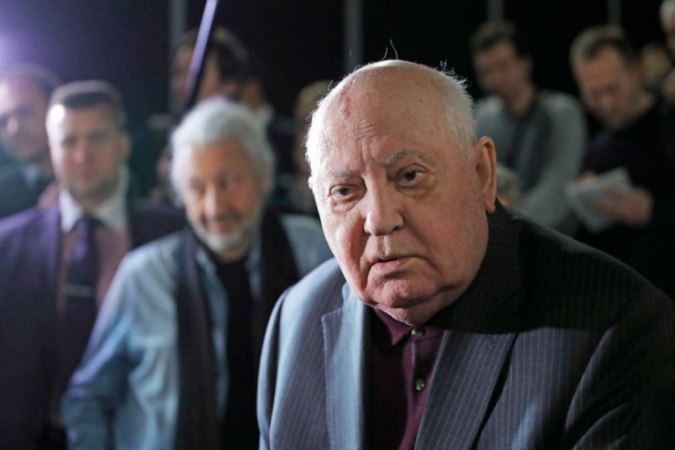 Mixail Qorbaçov