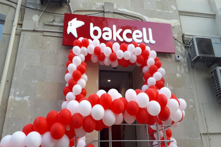 "Bakcell" yeni konsepsiyalı satış və xidmət mərkəzini istifadəyə verib -  FOTO 