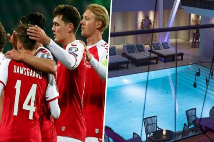 Yarıçılpaq  qızlarla əyləndilər:   Danimarkalı futbolçular otel işçilərini "yoldan çıxartdı"