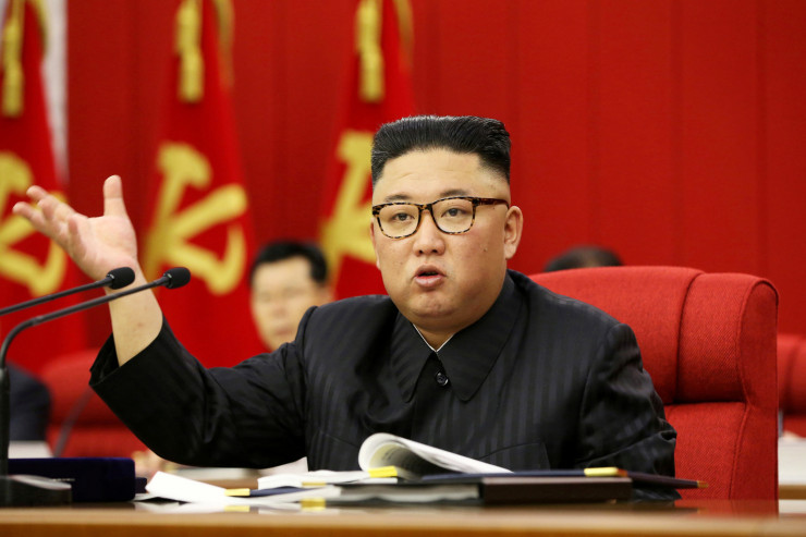 Koreya Xalq Demokratik Respublikasının (KXDR) lideri Kim Çen In