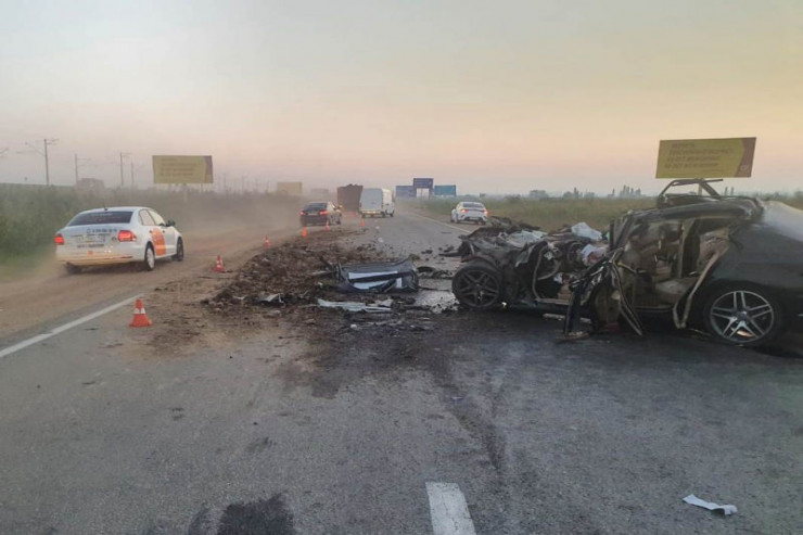 Rusiyada yol qəzasında sürücü və iki azyaşlı öldü