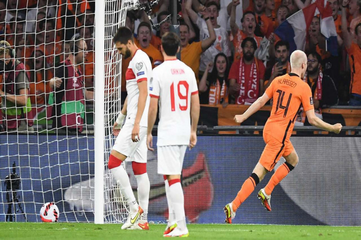 Niderland - Türkiyə: 6-1 