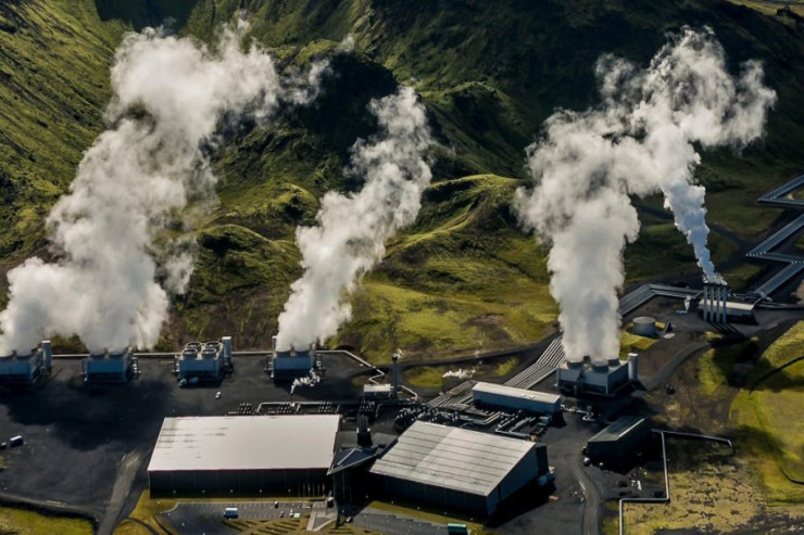 Dünyada  İLK:   karbon qazı emalı zavodu açıldı