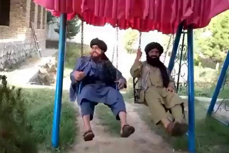 "Taliban"dan evə basqın: görün nə etdilər- VİDEO  