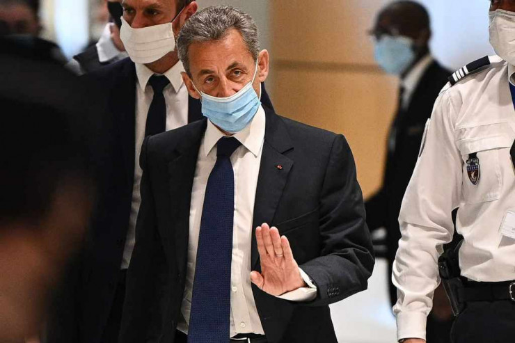 Nikolya Sarkozi
