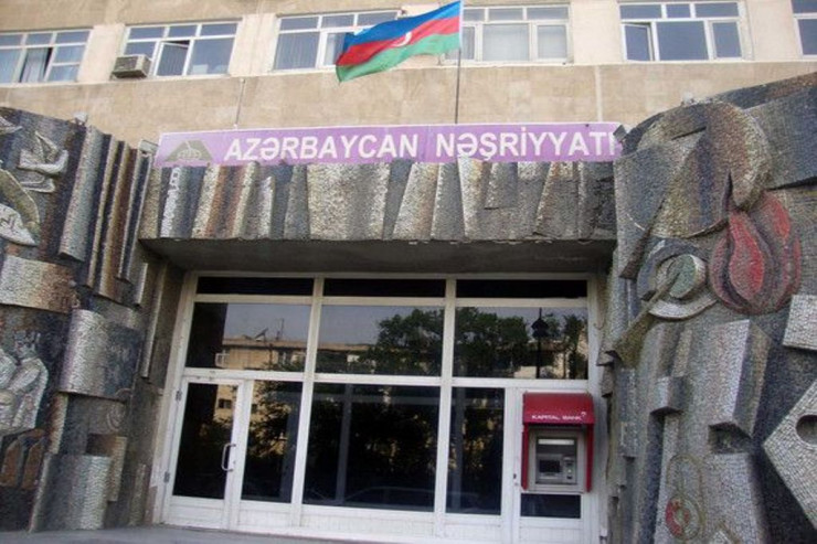 "Azərbaycan" nəşriyyatının direktoru işdən çıxarıldı