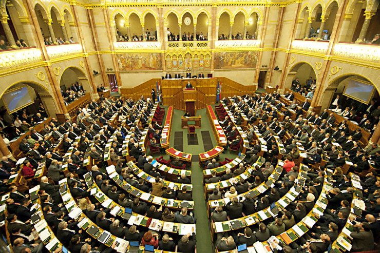 Macarıstanda parlament seçkiləri keçiriləcək