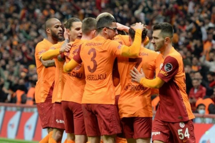 Bu futbolçular "Qalatasaray"dan gedəcək