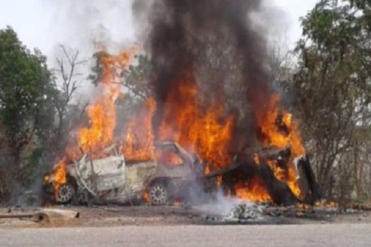 İki avtobus toqquşdu: 20 nəfər diri-diri yandı   - VİDEO 