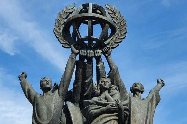 Finlandiya Moskvanın “Sülh” hədiyyəsini 5 dəqiqəyə sökdü 