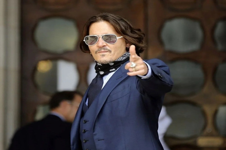 Conni Depp 25 ildən sonra rejissor  kürsüsündə OTURACAQ 