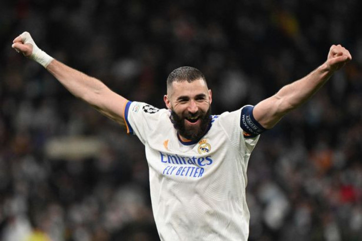 Avropada ilin futbolçusu Kərim Benzema  oldu