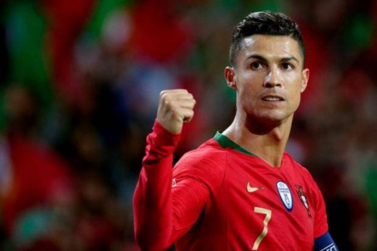 Ronaldo  DÜNYA REKORDUNU  təkrarladı