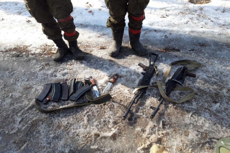 Ukrayna ordusu rus əsgərlərini  əsir götürdü  - FOTO 