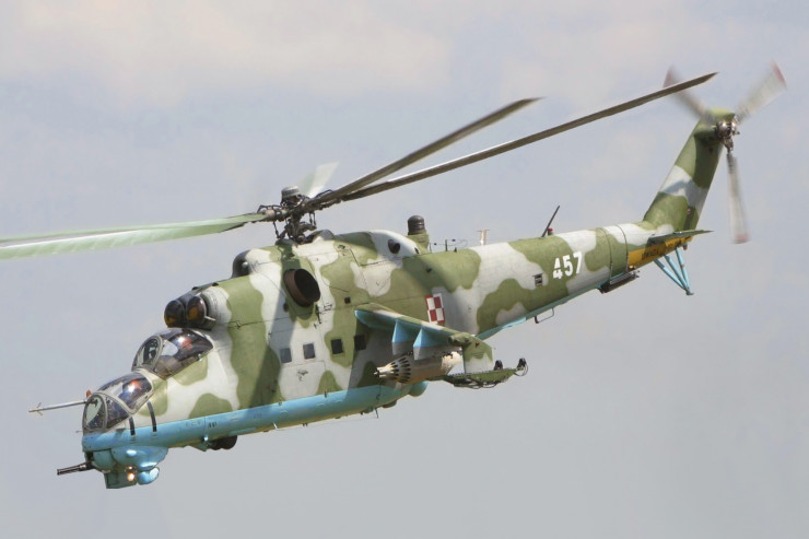 Mi-24 hərbi helikopteri təcili eniş etdi