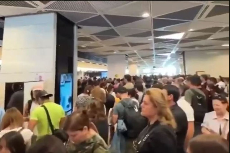 Bakı aeroportunda İZDİHAM:  sistem çökdü - VİDEO  - YENİLƏNİB 