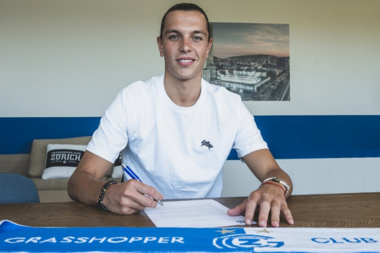 Azərbaycanlı futbolçu İsveçrə klubu ilə müqavilə imzaladı