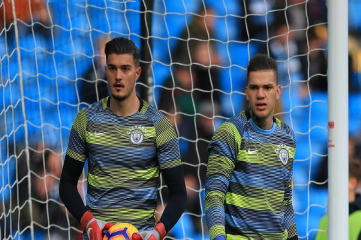 “Mançester Siti” qapıçısını satdı