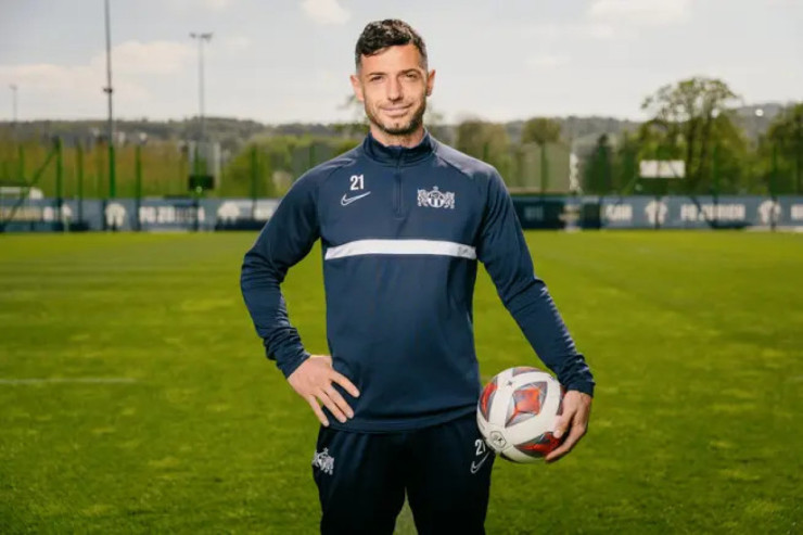 “Sürix”in ulduz futbolçusu “Qarabağ”la oyunu buraxa bilər