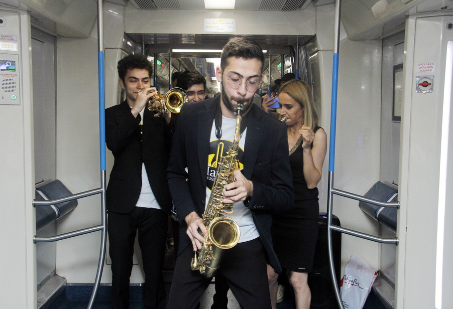 Bakı metrosunda aksiya - “28 May”dan “8 Noyabr”a qədər -FOTO 