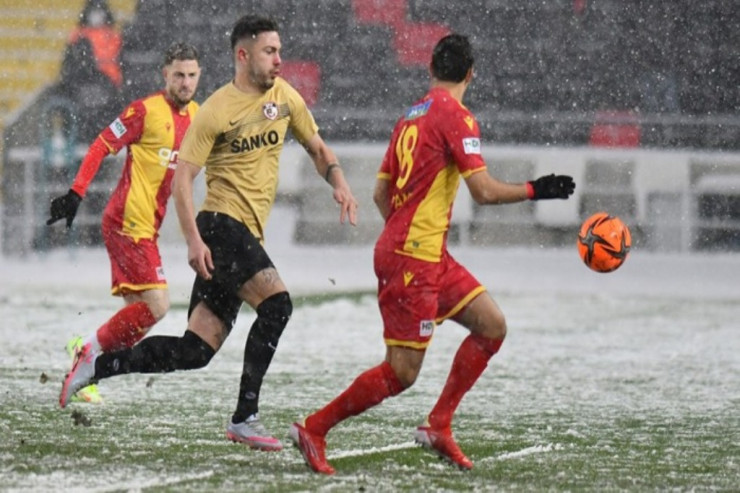 Türkiyədə oyunlar təxirə salındı