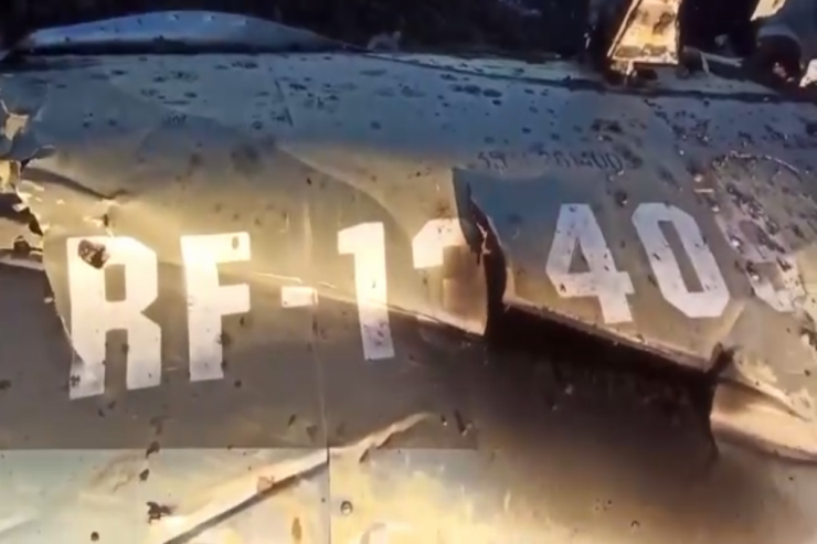 Ukraynada Rusiyanın daha  2 helikopteri vuruldu:   pilotlardan biri əsir düşdü - VİDEO 