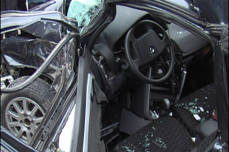 Bakıda AĞIR QƏZA:  sürücü son anda qurtarıldı